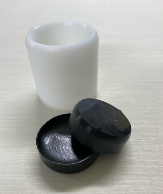 1.5" Puck Shaped Mold